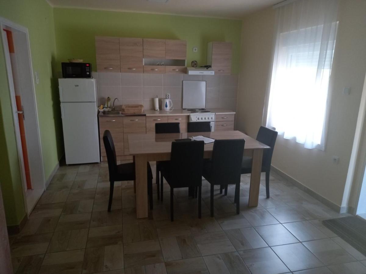 Apartman FiVa Daire Pacir Dış mekan fotoğraf
