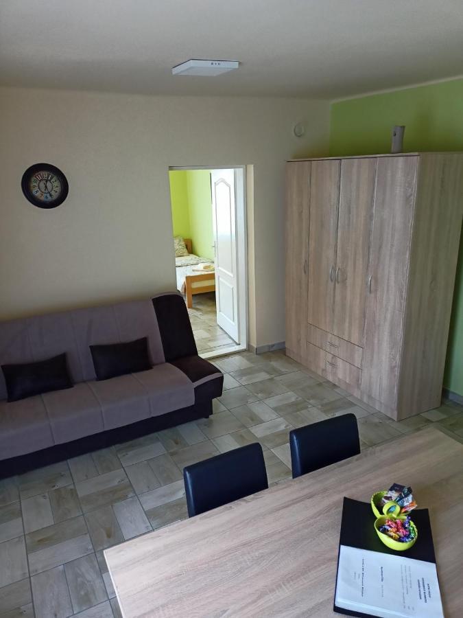 Apartman FiVa Daire Pacir Dış mekan fotoğraf